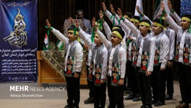 سرود خوانی گروه ضحی لاهیجان در اختتامیه جشنواره ابوذر