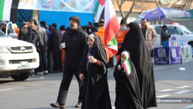 دختر دهه هشتادی : می‌خواهم به جهان نشان بدهم که پشت کشورم هستم + فیلم