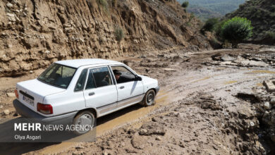 دسترسی به روستای «گرز لنگر» به دره شهر بر اثر سیلاب قطع شد