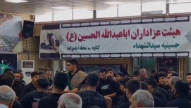 سینه‌زنی سنتی ظهر عاشورا در حسینیه سیدالشهدا (ع) گناوه
