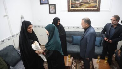 ایستادگی و صبوری خانواده‌های شهدا، الگویی برای همه آحاد جامعه است